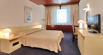 5_ Hotel Slavija Garni Soba sa francuskim ležajem